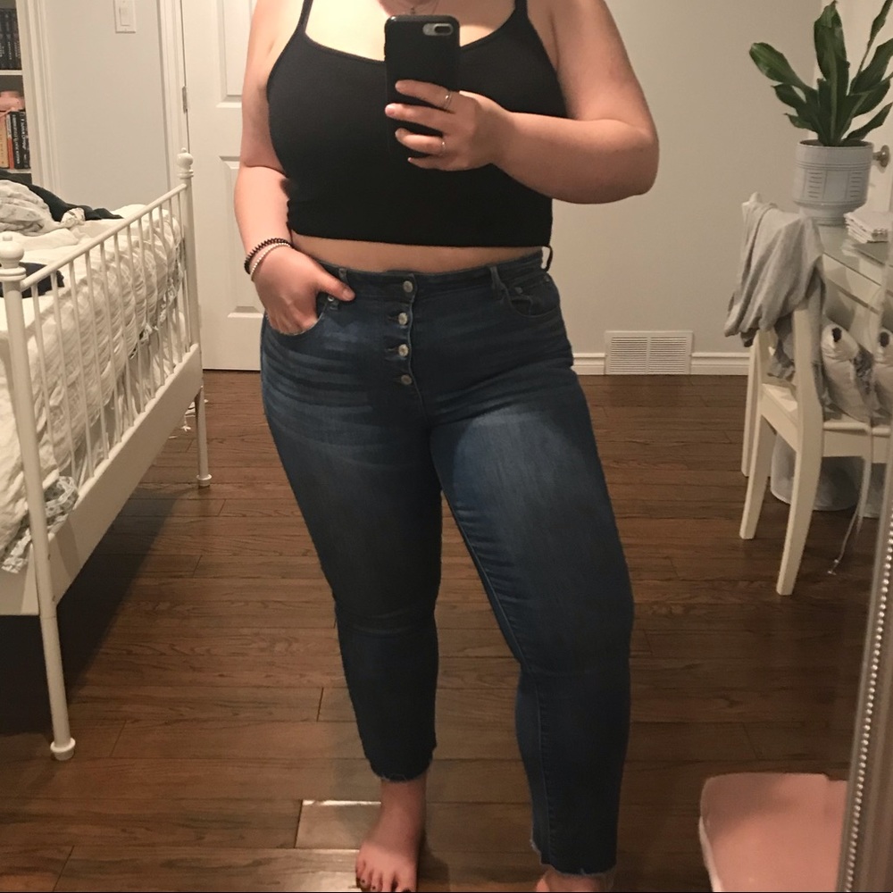 American Eagle Crop Flare Jeans!!